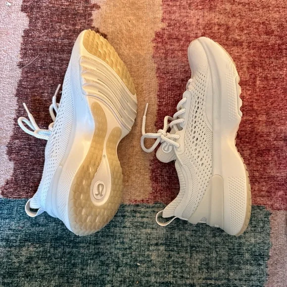 Lululemon Chargefeel 3 Workout Shoe - Picture 2 of 3